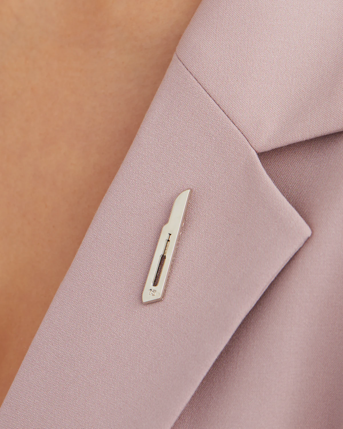 15 Blade Lapel Pin - Image 3